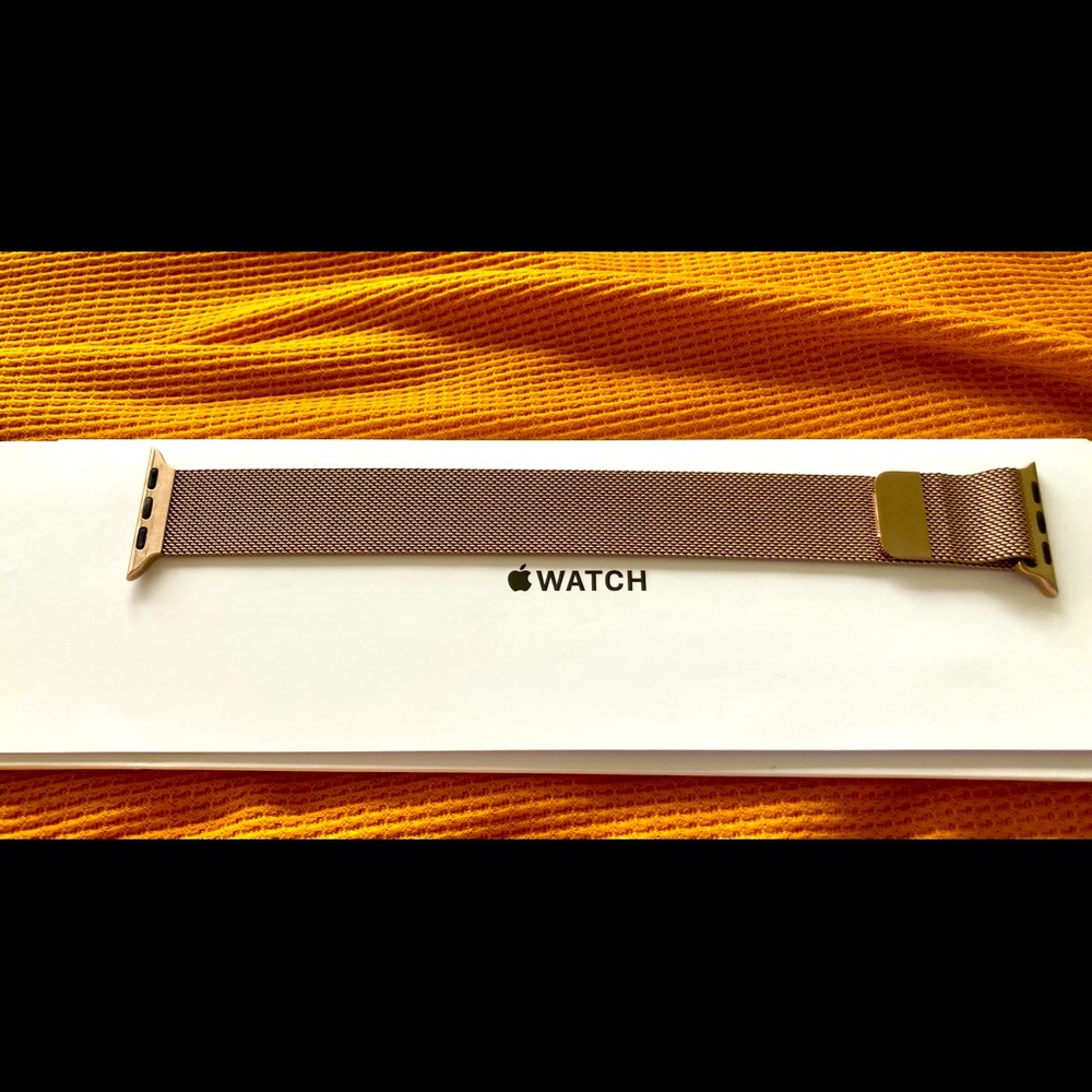 Apple Watchband 40MM Gold Milanese Loop